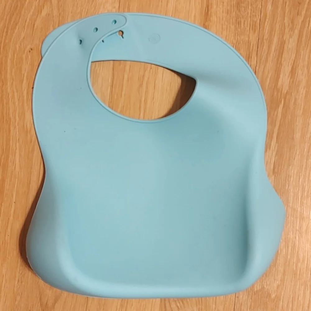 *Lot of 2* KeaBabies Silicone Bibs Blue Green Wide Crumb Pocket Adjustable 🩵💚
